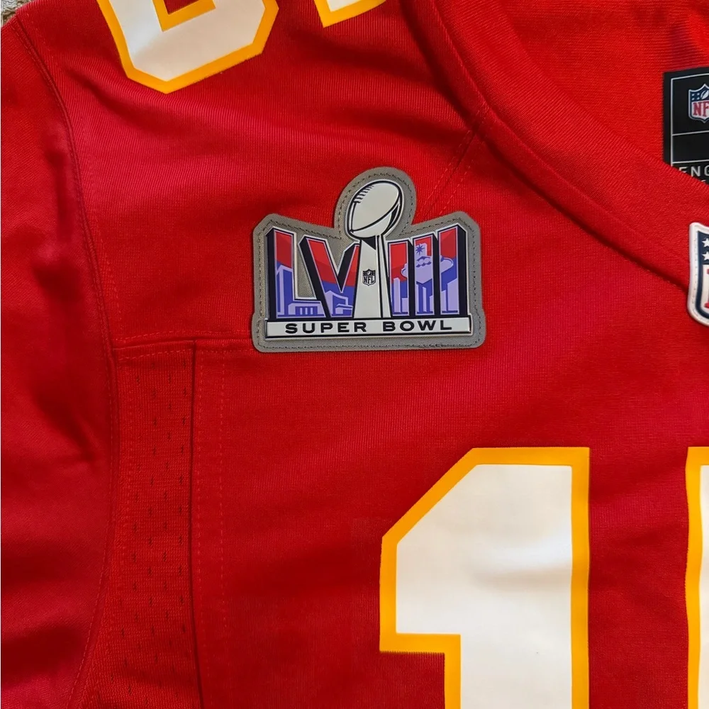 Nike NFL Red Classic Pat Mahomes #15 Kansas City Chiefs Super Bowl Jersey - Picture 3 of 11